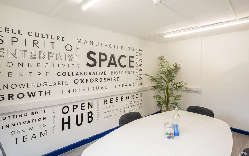 77 Heyford Park, Bicester Image 2