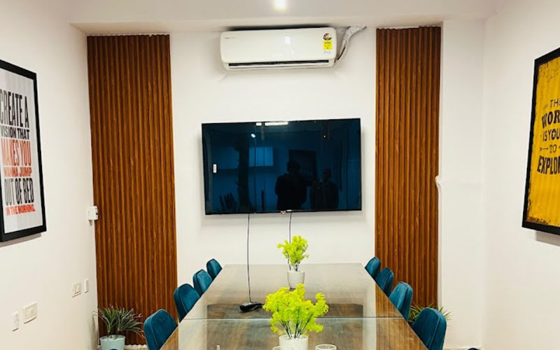 Hno 23 Sultanpur Mg Road, New Delhi Image 1