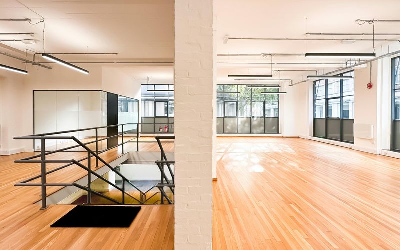 30 Gresse Street, Greater London Image 5