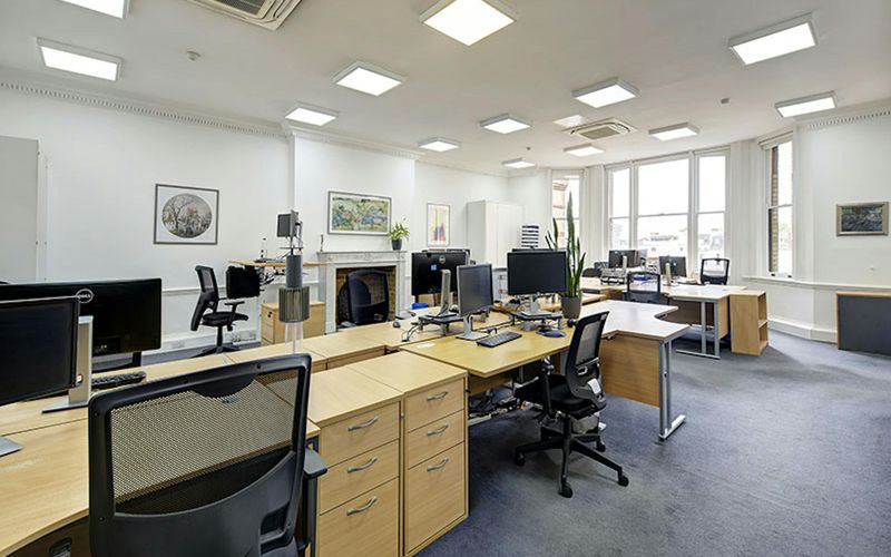 10-11 Grosvenor Place, Greater London, 40 DESKS 10-11 Grosvenor Place, Greater London Image 1