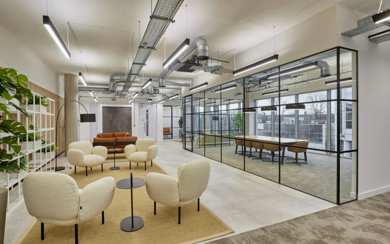 578 Chiswick High Road, Chiswick Image 1