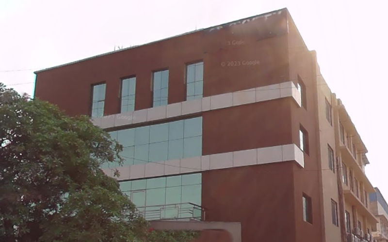 A-64 A Block Sector 63, Noida, 20 DESKS A-64 A Block Sector 63, Noida Image 1