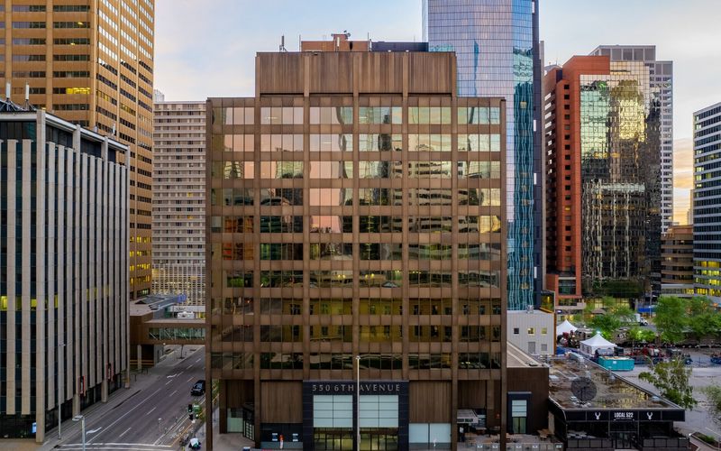 550 6 Ave Sw, Calgary Image 1