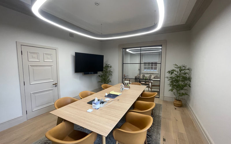 25 Berkeley Square, London, 12 DESKS 25 Berkeley Square, London Image 1