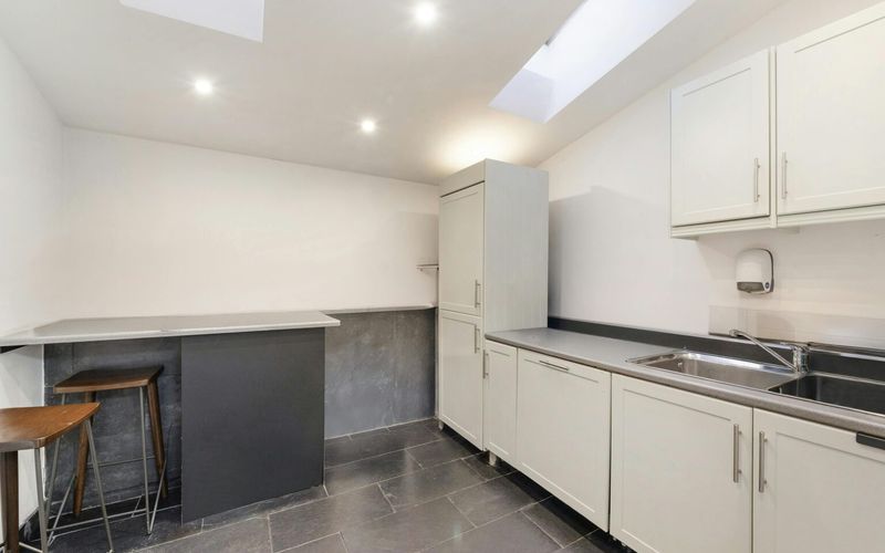 15 Lawfords Wharf Lyme Street, London Image 3