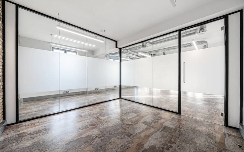 3 Bridge Approach Chalk Farm, London Image 10