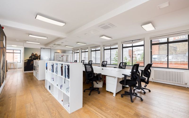 41-42 Eastcastle Street, London Image 1