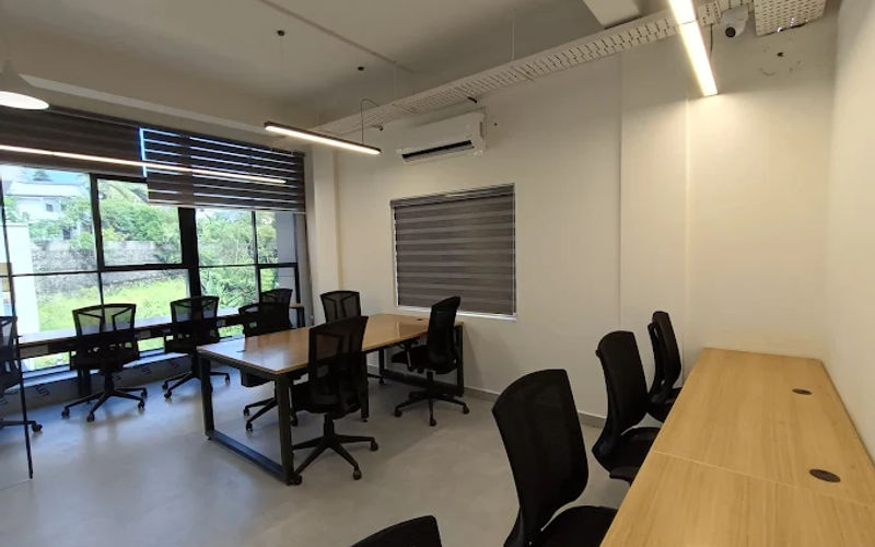 Chittethukara Kakkanad, Kochi, 6 DESKS Chittethukara Kakkanad, Kochi Image 1