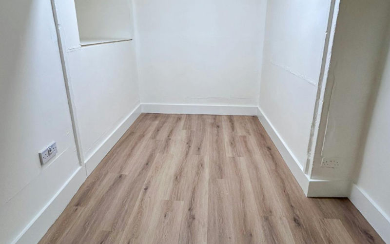 11B Wardour Mews, London Image 4