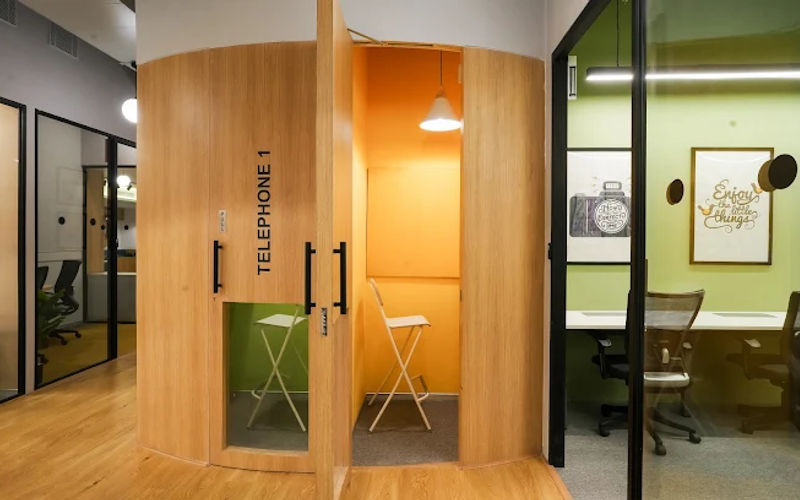 Andheri - Kurla Rd Gamdevi Marol, Mumbai Image 4