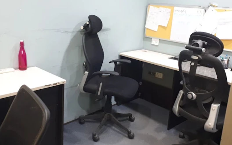 Munirka Marg Basant Lok Vasant Vihar, New Delhi, 2 DESKS Munirka Marg Basant Lok Vasant Vihar, New Delhi Image 1