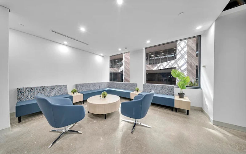 225 East Beaver Creek Road, Richmond Hill Image 4