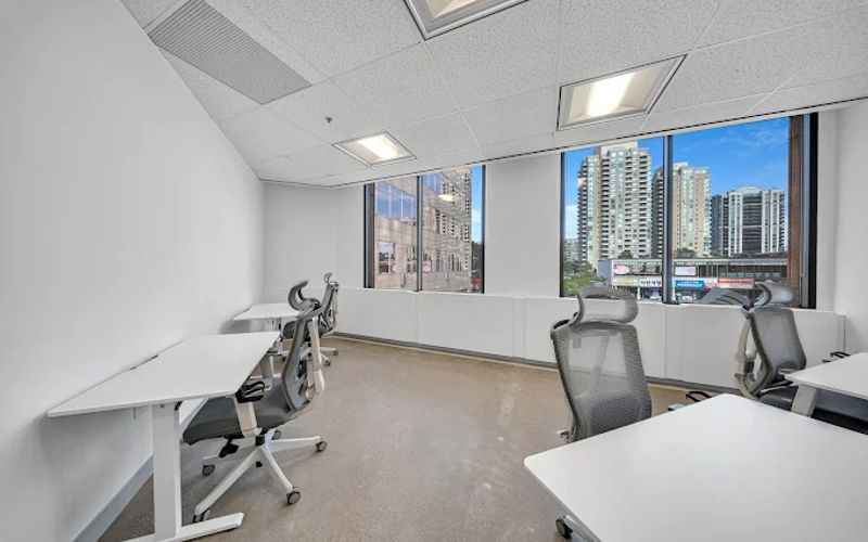 225 East Beaver Creek Road, Richmond Hill Image 1