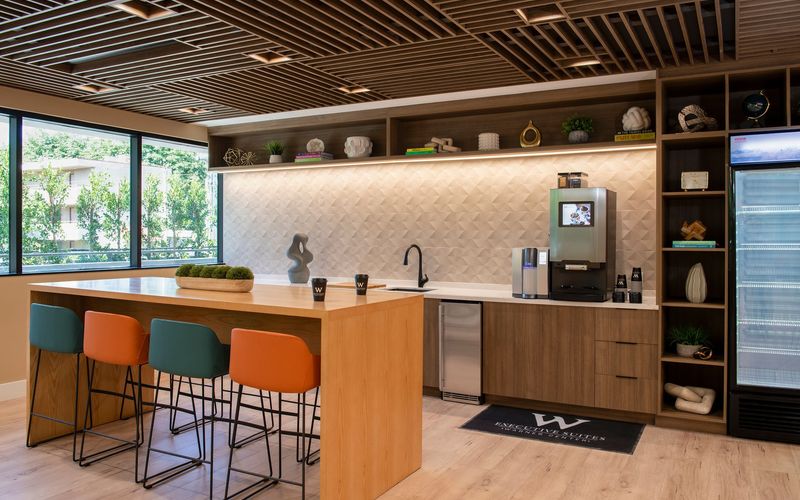 21515 Vanowen Street, Los Angeles Image 9