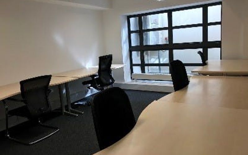 51-52 Surrey Row, London Image 1