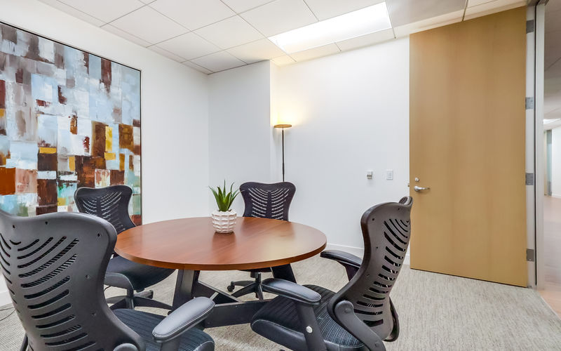 21300 Victory Boulevard, Woodland Hills Image 15
