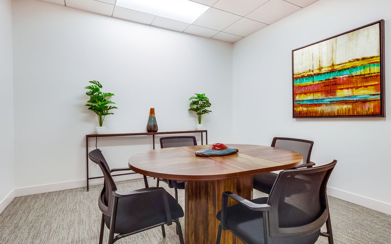 21300 Victory Boulevard, Woodland Hills Image 13