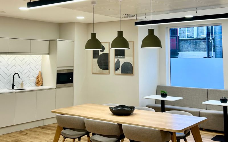 4 Tenterden St, London Image 4