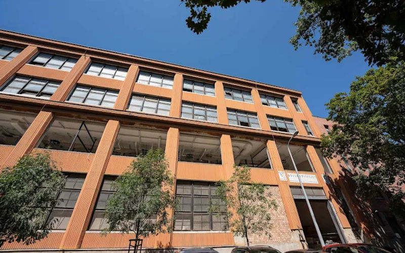 126-130 Lajos Utca, Budapest Image 11