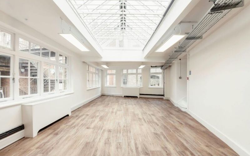 22-25 Eastcastle Street, London Image 1