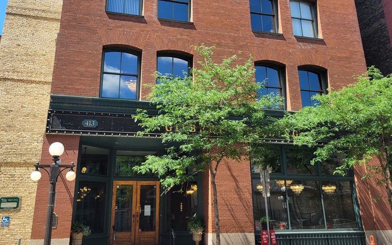 413 Wacouta Street, Saint Paul Image 8