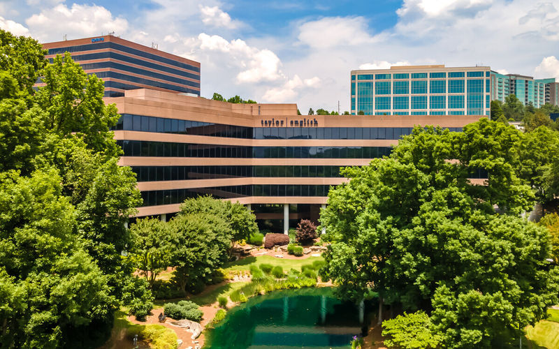 1600 Parkwood Circle Se, Atlanta Image 6