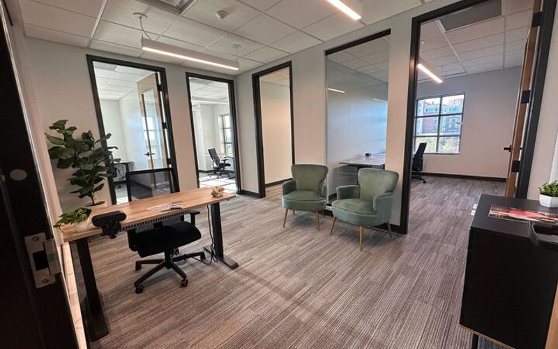 1600 Parkwood Circle Se, Atlanta Image 2