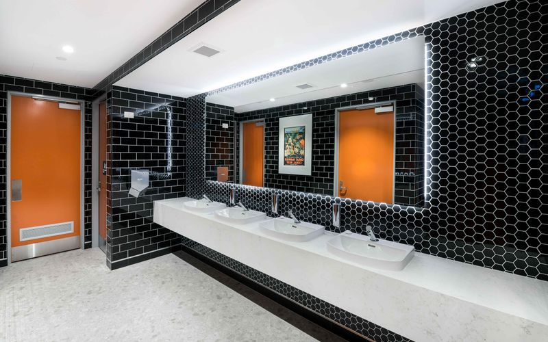 36 Abbott Street, Cairns Image 8