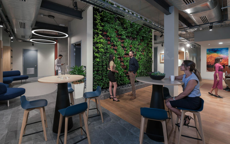 36 Abbott Street, Cairns Image 6