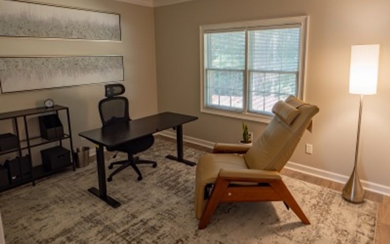 1404 Bombay Lane, Roswell Image 4