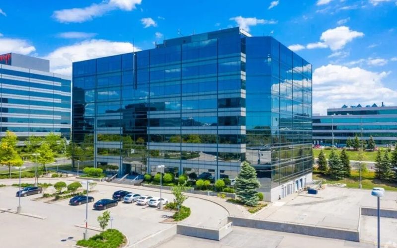 55 Commerce Valley Drive West, Markham Image 9