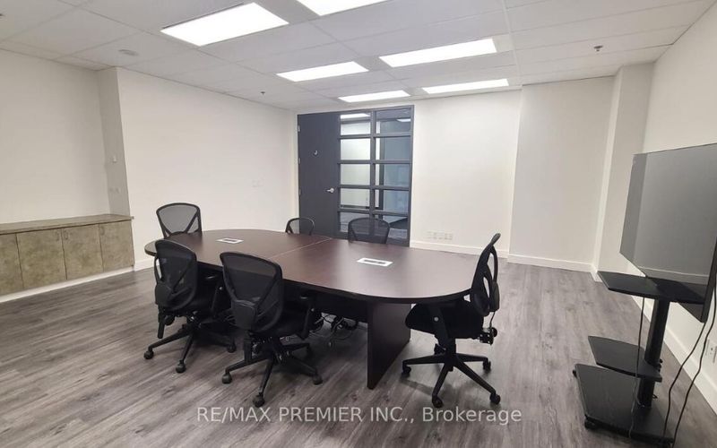 55 Commerce Valley Drive West, Markham Image 6