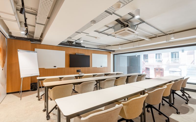 12 Calle De Prim, Madrid Image 5