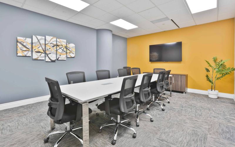 5500 North Service Road, Burlington Image 2