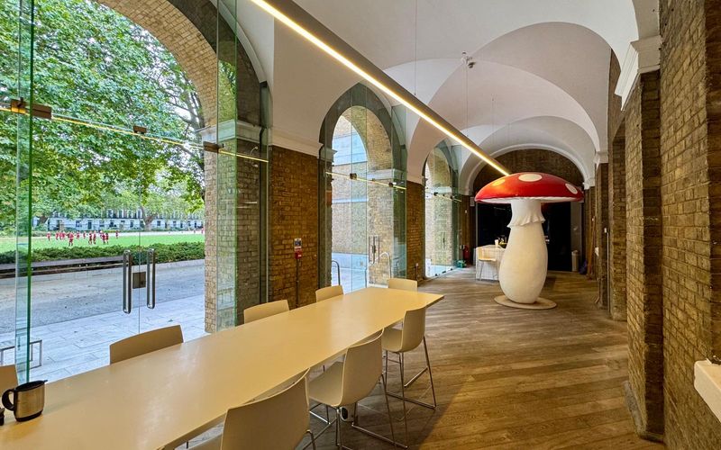 11 Cavalry Square, London Image 3