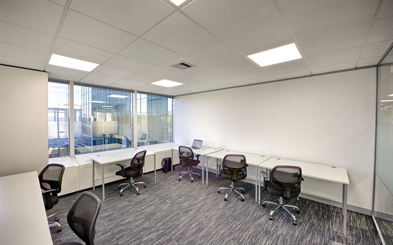 Bull Hill, Surrey Image 1