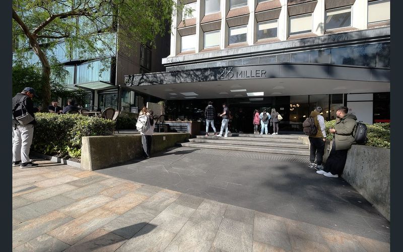 213 Miller St, Sydney Image 12