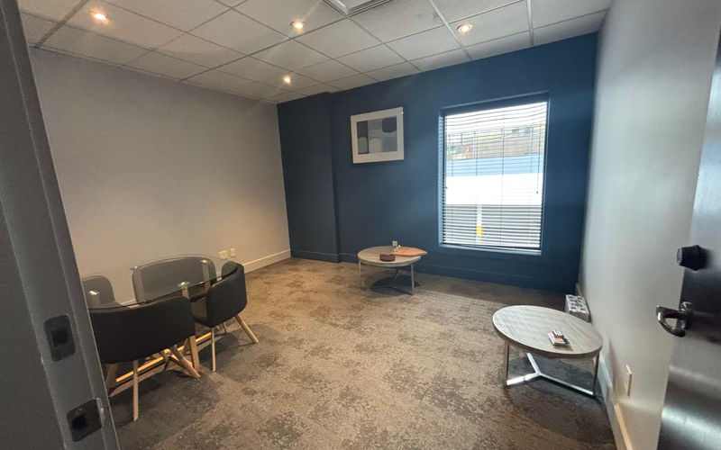 1455 Ellis Street, Kelowna Image 1