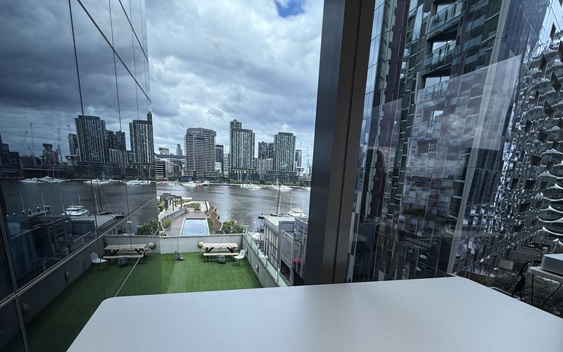 401 Docklands Drive, Docklands Image 3