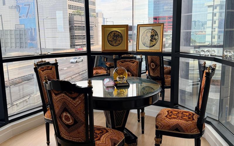 1 Des Voeux Road West, Sheung Wan Image 1