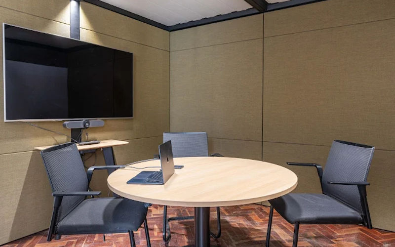 1 Richmond Mews, London Image 1