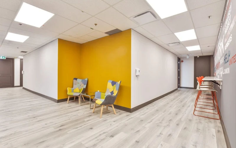 690 Dorval Dr, Oakville Image 2