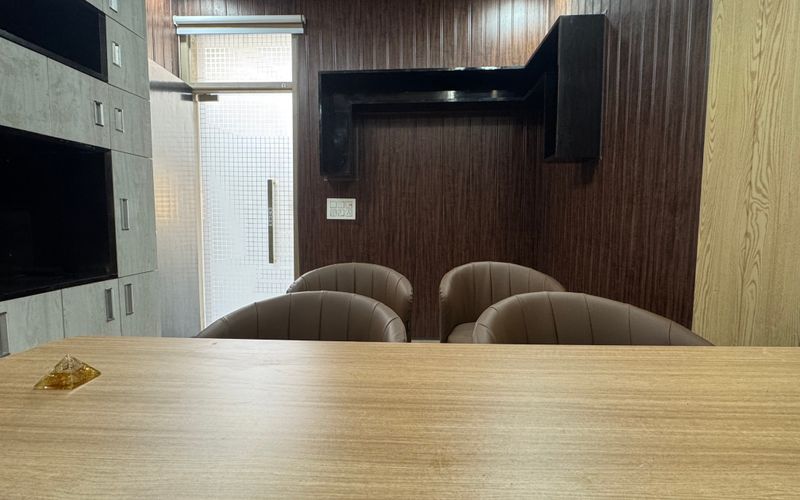 Rajiv Chowk, Gurugram, 5 DESKS Rajiv Chowk, Gurugram Image 1