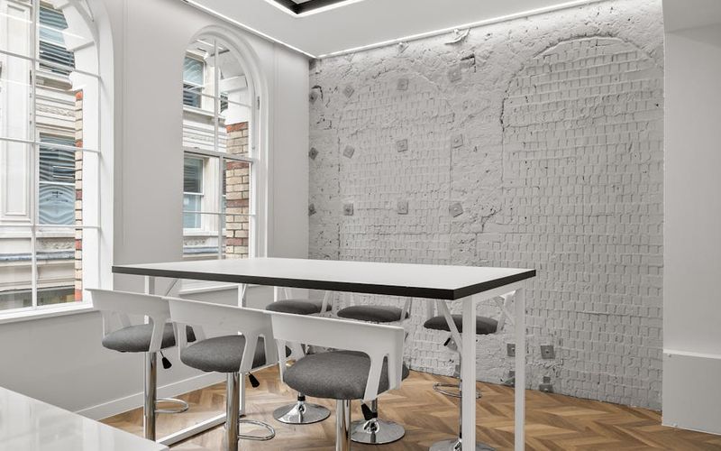 25 Eastcheap, Greater London Image 4