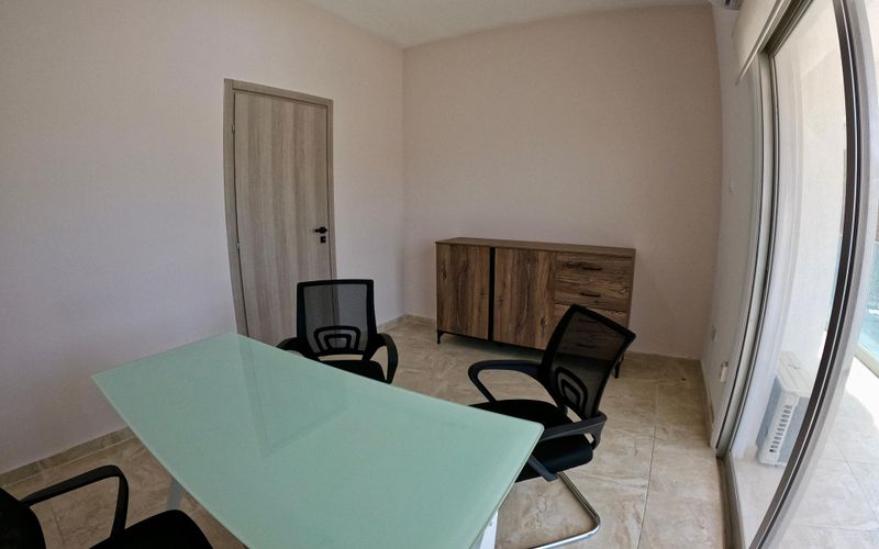 3 Dimosthenous, Larnaka Image 9