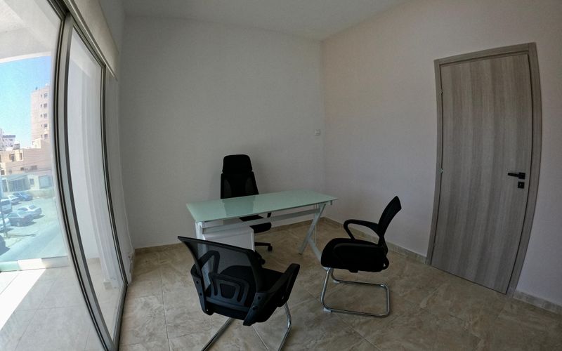 3 Dimosthenous, Larnaka Image 2