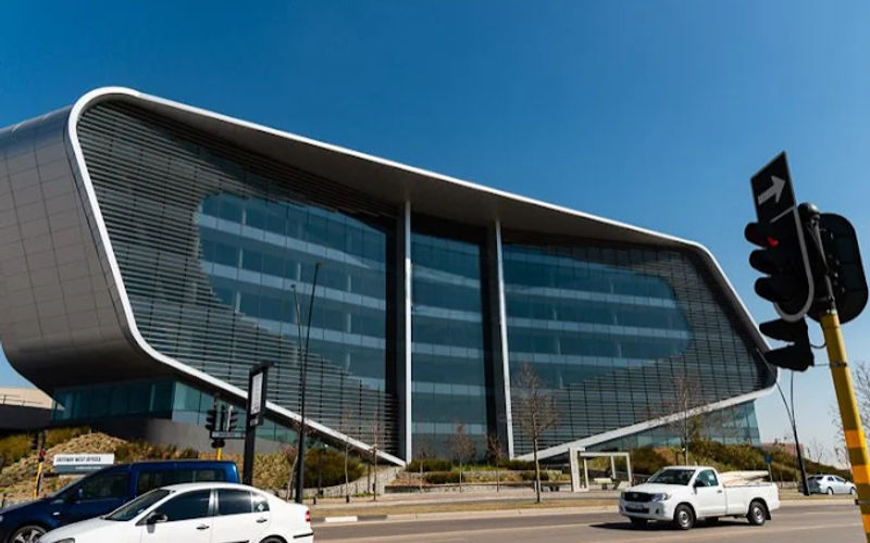 Gateway West 22 Magwa Cres, Johannesburg Image 10