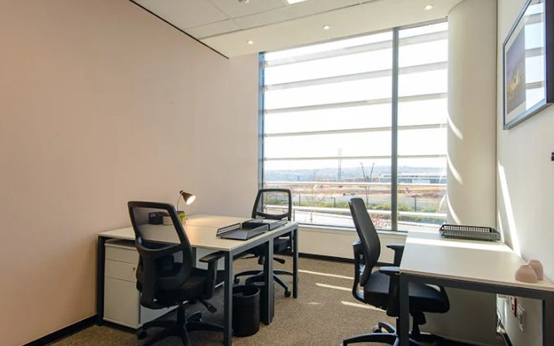 Gateway West 22 Magwa Cres, Johannesburg Image 8