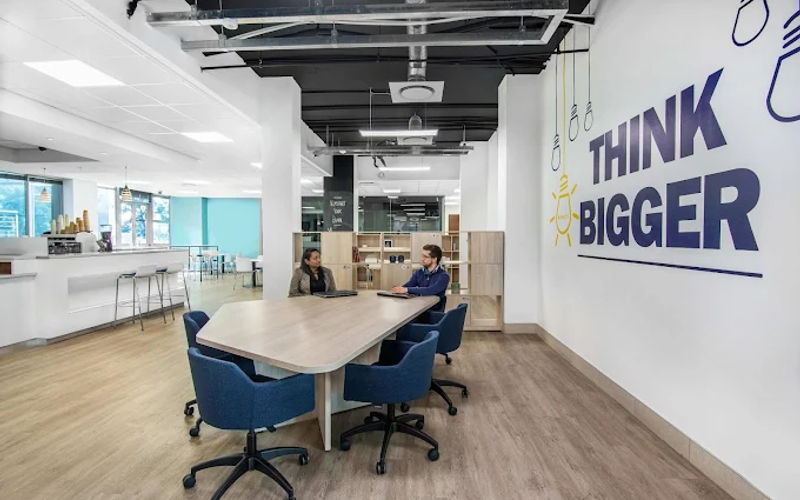 128 Leslie Ave, Johannesburg Image 3