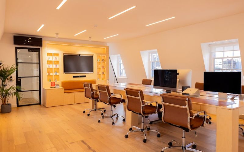 33 Welbeck Street, Greater London Image 1